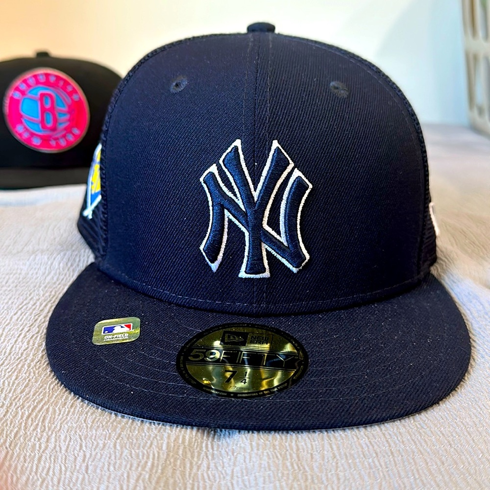 New Era Mesh Back Fitted Hat- NY Yankees